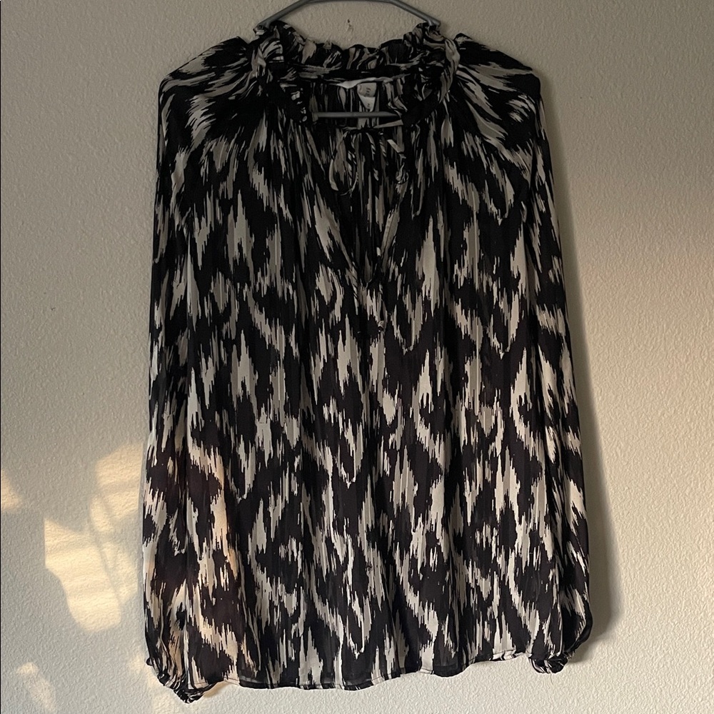 H&M Monochrome Patterned Blouse